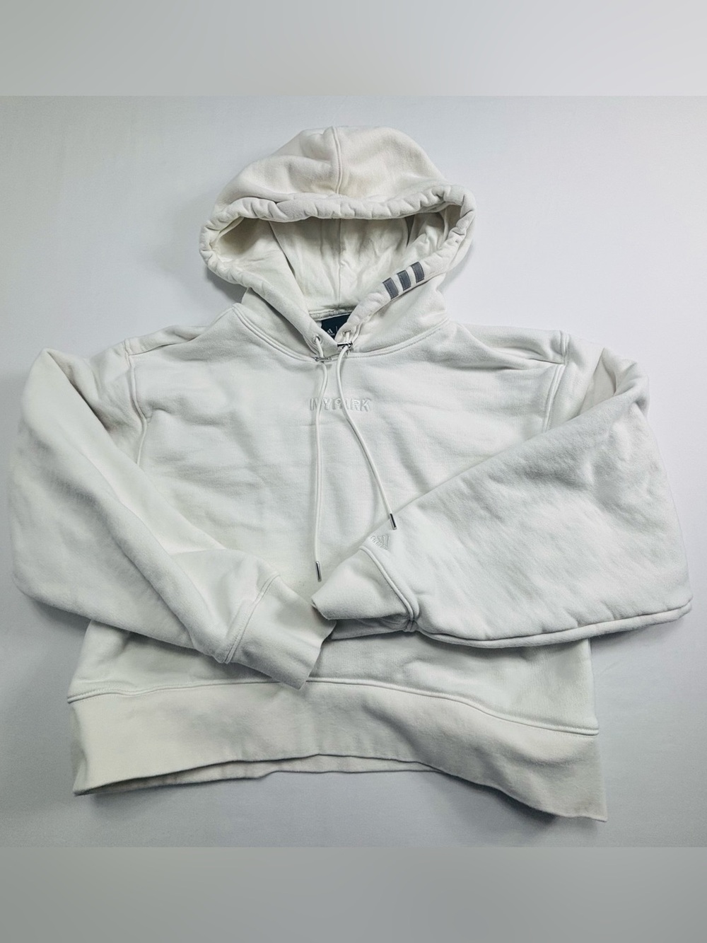 adidas Men's White Pullover Hoodie with Subtle Branding